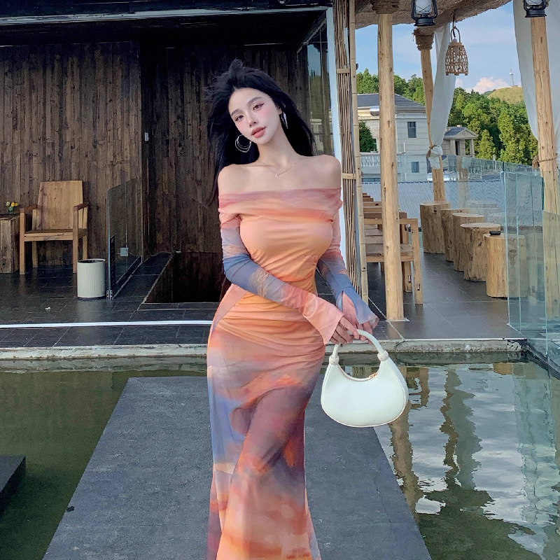 设计感法式轻奢晕染小众独特长裙2025秋冬季新款收腰显瘦连衣裙女